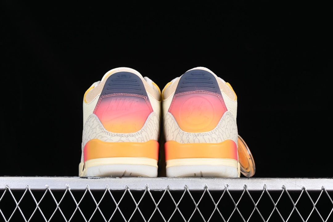 💰190真标💰280公司级💰380纯原
J.Balvin x Air Jordan 3 Retro AJ3 乔3彩虹渐变 FN0344-901
#鞋身以米白色皮革覆盖,搭配经典的灰白色爆裂纹设计。中底与后跟部分均带有"彩虹渐变"效果,后跟分别以元年Nike AIR以及笑脸Logo呈现,彰显联名身份。
尺码:36 36.5 37.5 38 38.5 39 40 40.5 41 42 42.5 43 44 44.5 45 46 99D4