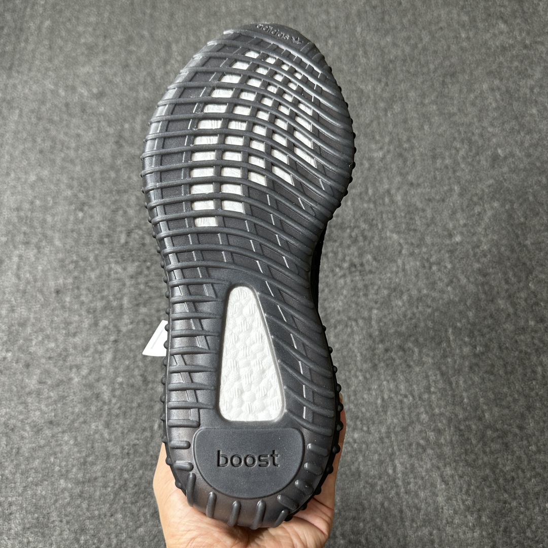 Yeezy黑白鞋码36-48总裁L版