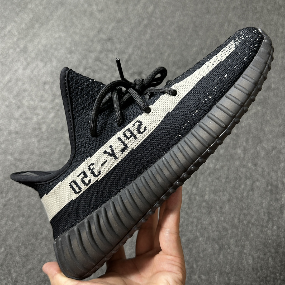 Yeezy黑白鞋码36-48总裁L版