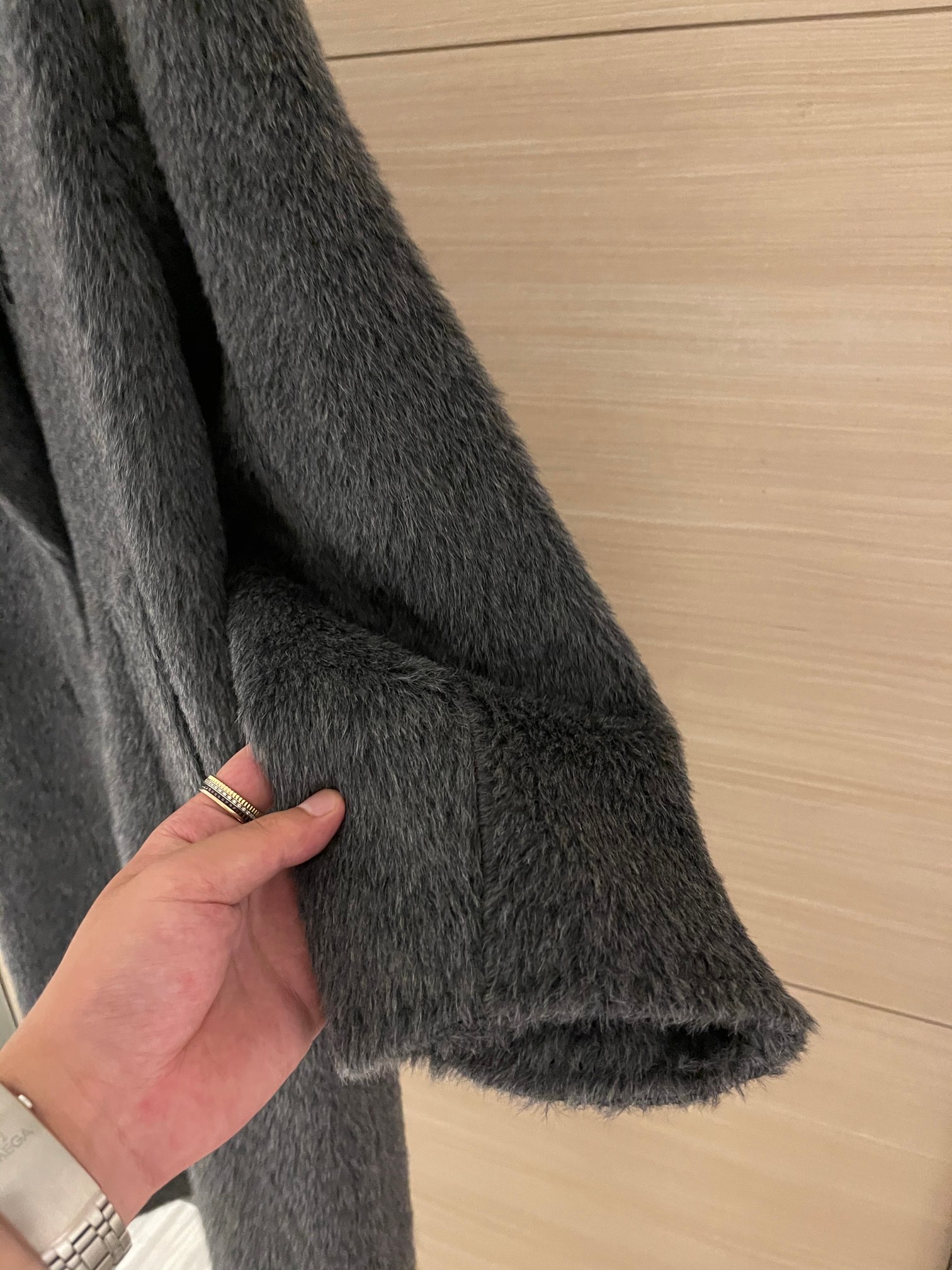 Elegant Alpaca Wool Coat - Soft, Warm, and Timeless Style for Winter 9 a1693974032530 2747