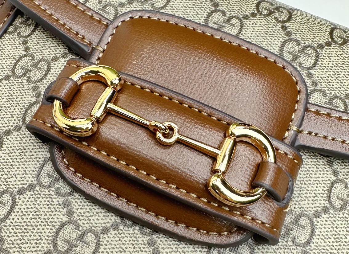 Gucci 迷你斜挎馬鞍包 - 竹節デザインと光沢レザー