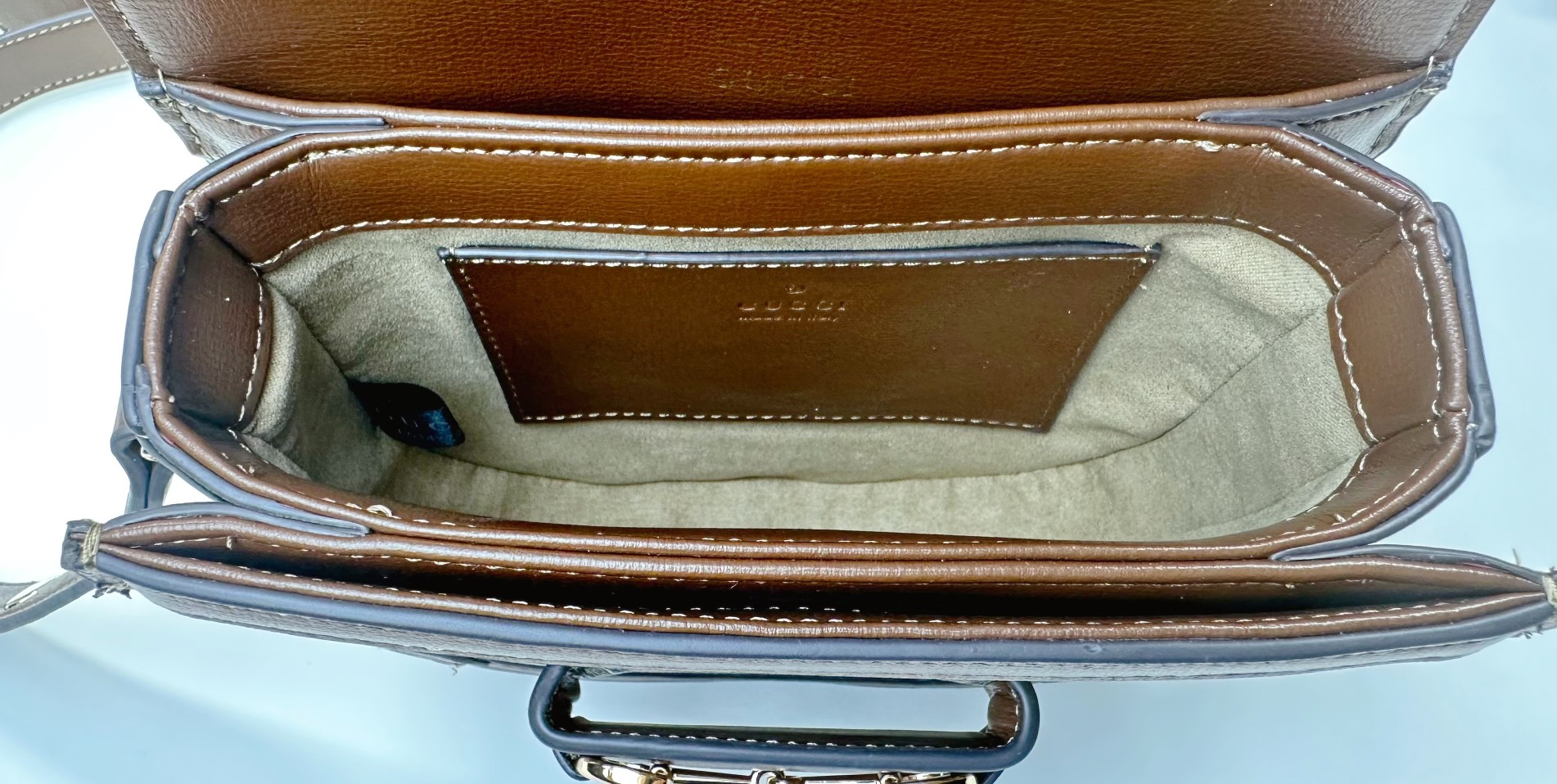 Gucci 迷你斜挎馬鞍包 - 竹節デザインと光沢レザー