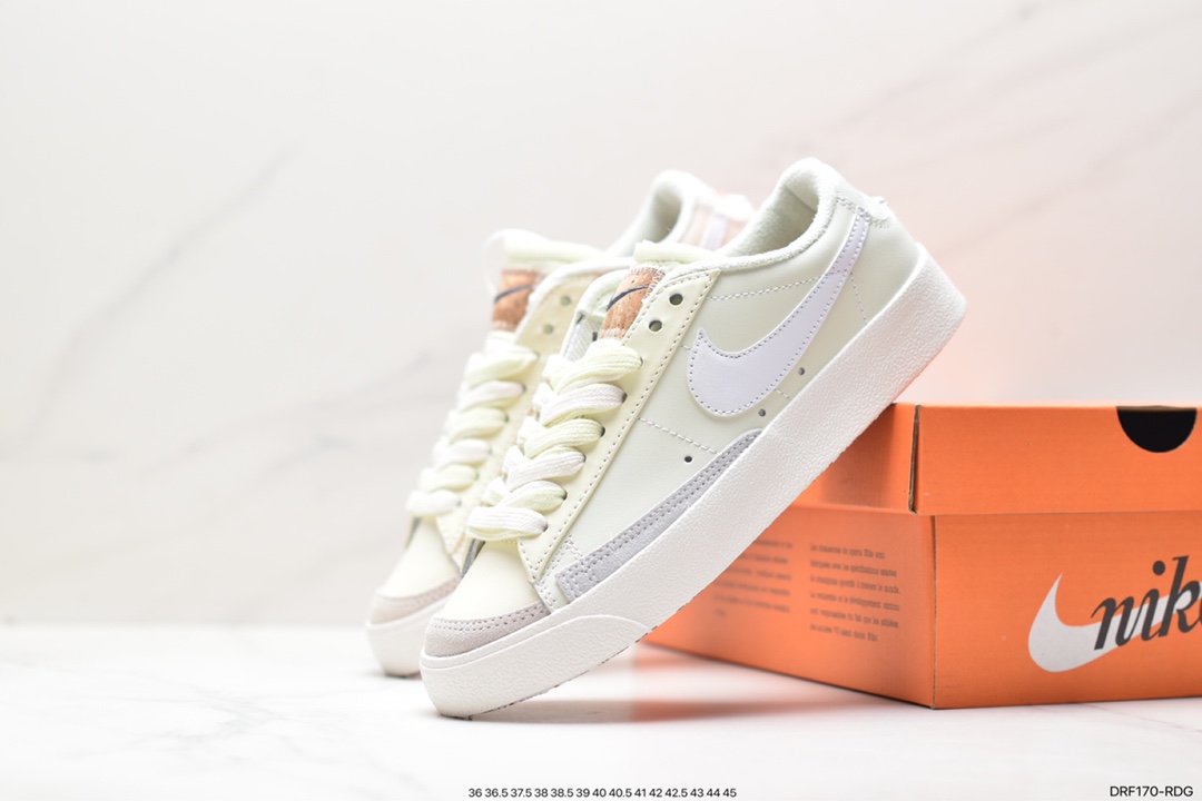 Nike Blazer Low '77 Jumbo is a versatile item that has been completely renovated and upgraded. The classic Blazer shoe DJ0292-101