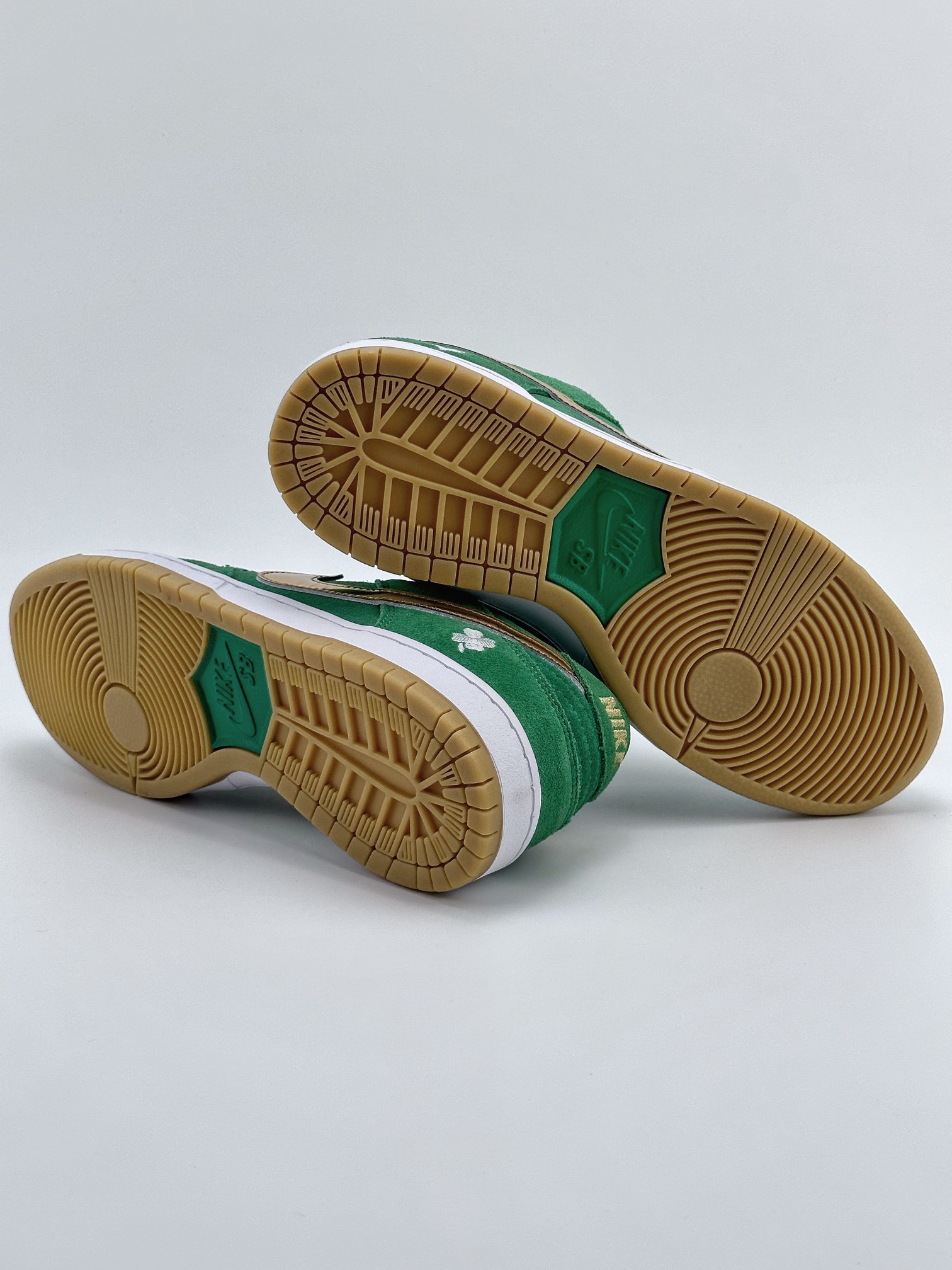 Nike SB Dunk Low ”St. Patrick's Day” BQ6817-303