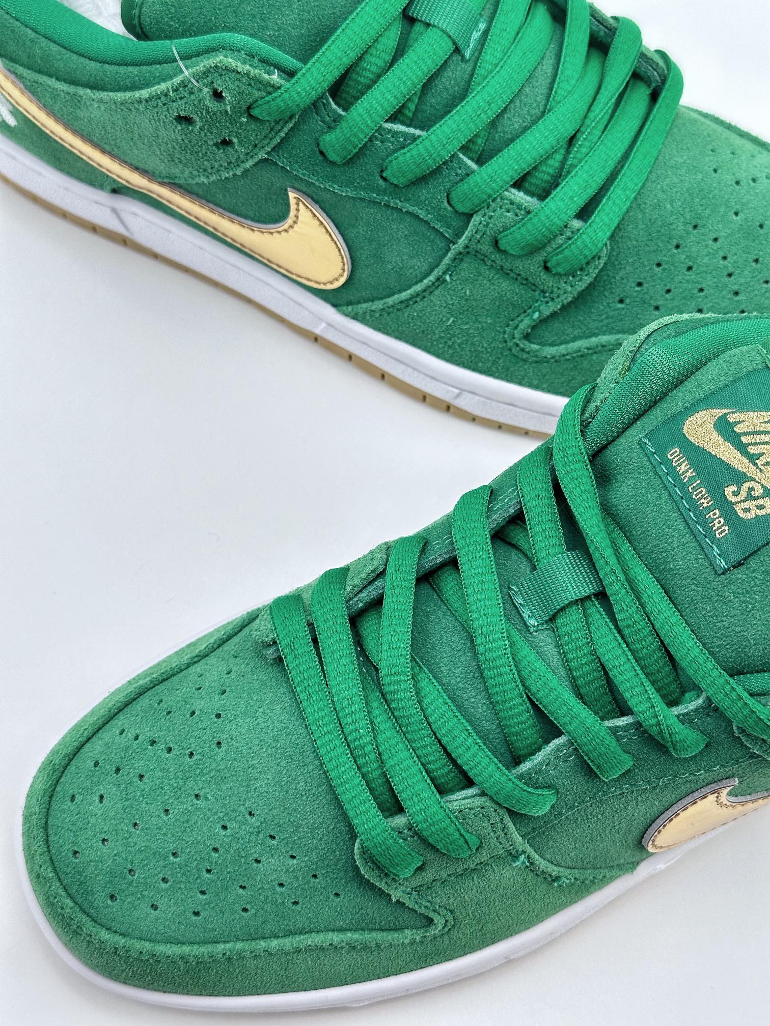 Nike SB Dunk Low ”St. Patrick's Day” BQ6817-303