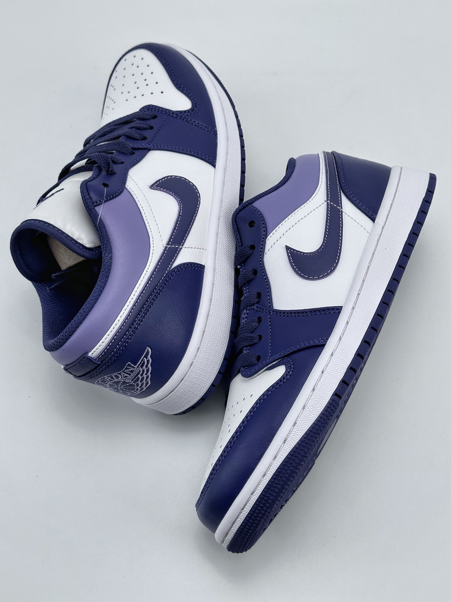 Air Jordan 1 Low Covered In Purple Tones 紫色 553558-515