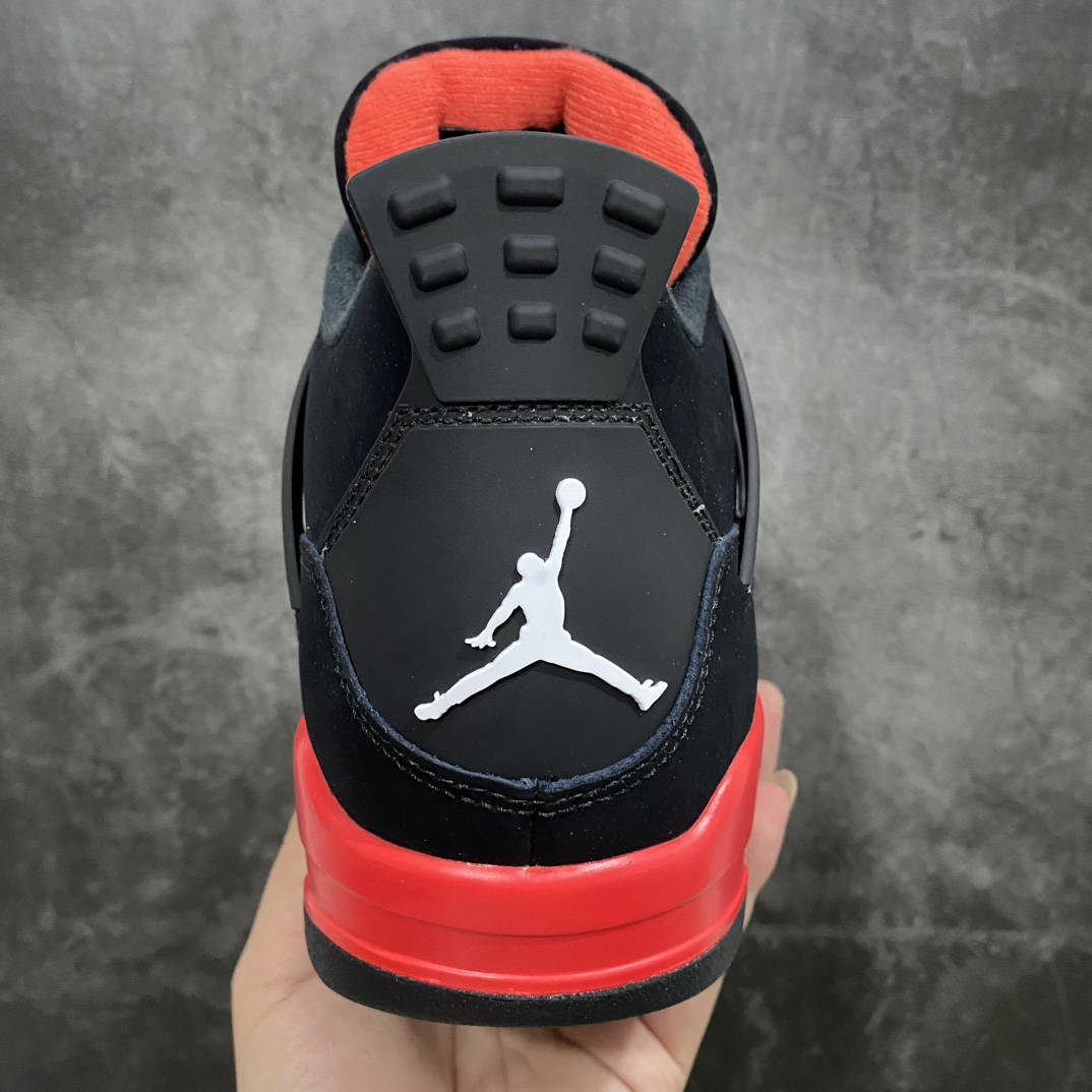 图片[4]-【LJR版】Air Jordan 4 AJ4黑红雷公CT8527-016n圈内公认最强四代 全套原纸板楦头开发 原厂皮料 完美版型 一比一鞋头弧度高度鞋身弧度 数据细节工艺流程均保持原鞋一致 原厂TPU网格鞋带扣 正确内里网布 菱角分明不变形无多余毛边 柔软性质感一致于原鞋 市场唯一原厂鞋扣模具 背面可见隐藏注塑口 原厂织唛标 原厂飞人电绣工艺 尾指中部跳三针 独家绑鞋带手法 印刷中底布 四线拉帮 米色美纹纸贴合固定 进口港宝加持 后跟自然饱满 全鞋荧光划线卡点 追求极致完美 每一双都是工艺品 多重QC质检 超越公司货的品控标准 实实在在的免检产品 尺码：40.5 41 42 42.5 43 44 44.5 45 46 47.5-莆田鞋批发中心