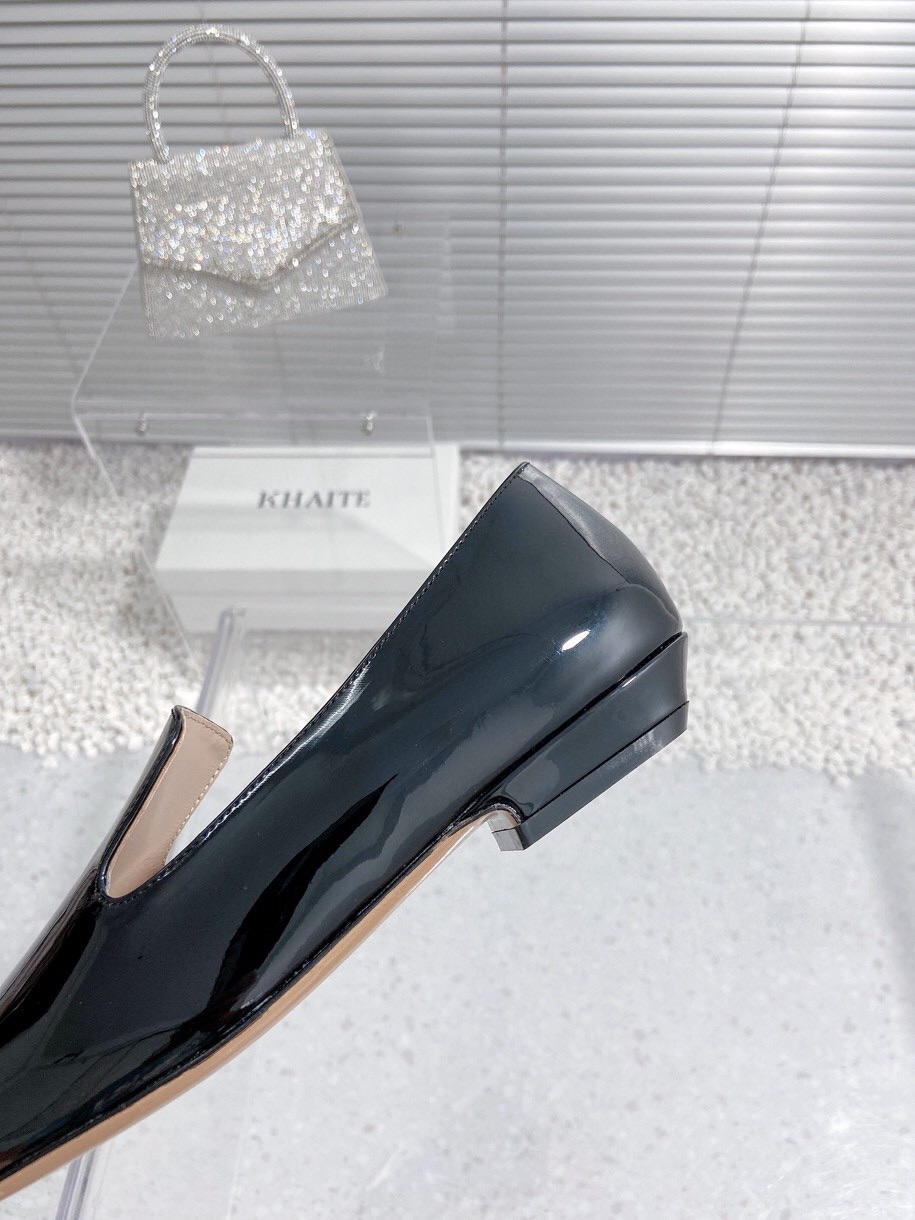 Khaite Unveils Top Edition Shoes with Oxen Skin and Sheepskin Inner, Real Leather Soles - 图片 6