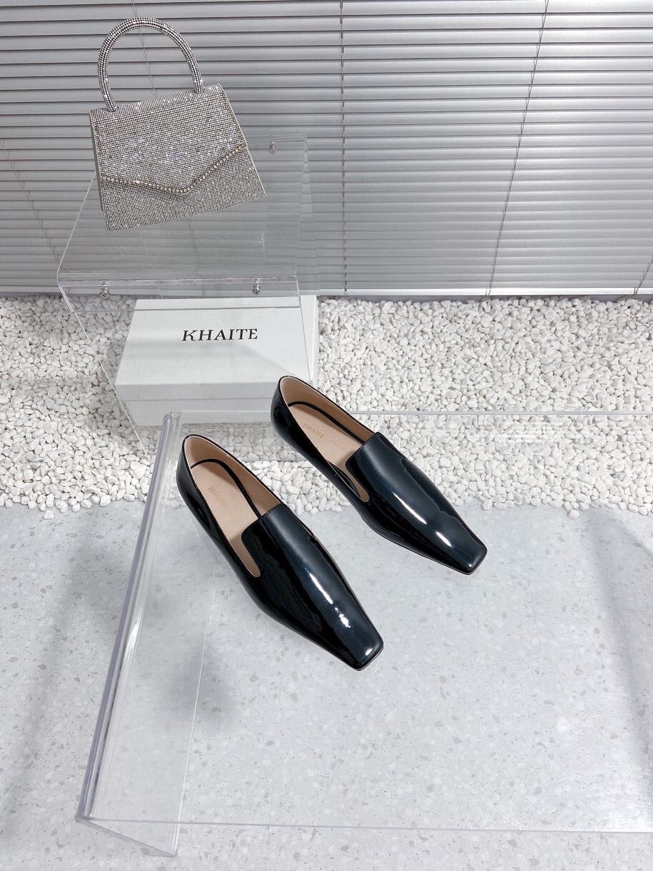 Khaite Unveils Top Edition Shoes with Oxen Skin and Sheepskin Inner, Real Leather Soles - 图片 4
