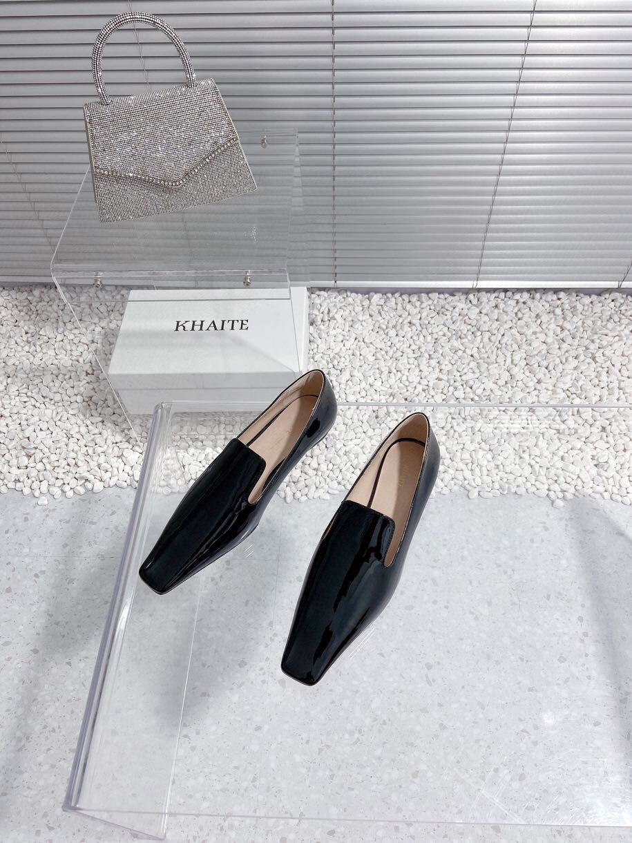 Khaite Unveils Top Edition Shoes with Oxen Skin and Sheepskin Inner, Real Leather Soles - 图片 2