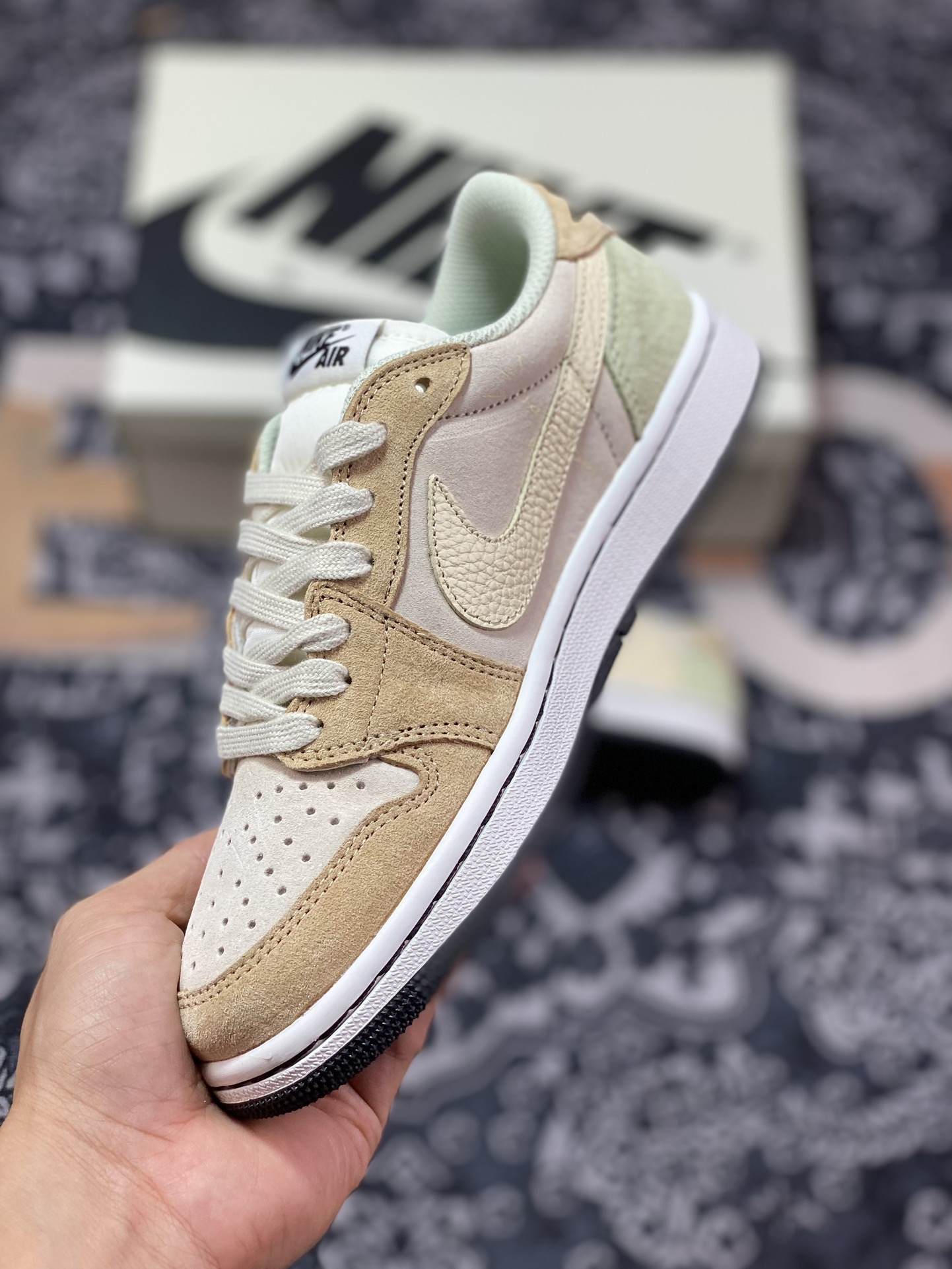 300 Travis Scott x Nike Air Jordan 1 Low OG SP"Cactus Jack"AJ1乔丹一代篮球鞋“TS联名沙棕淡绿米黄钩”DM7866-688