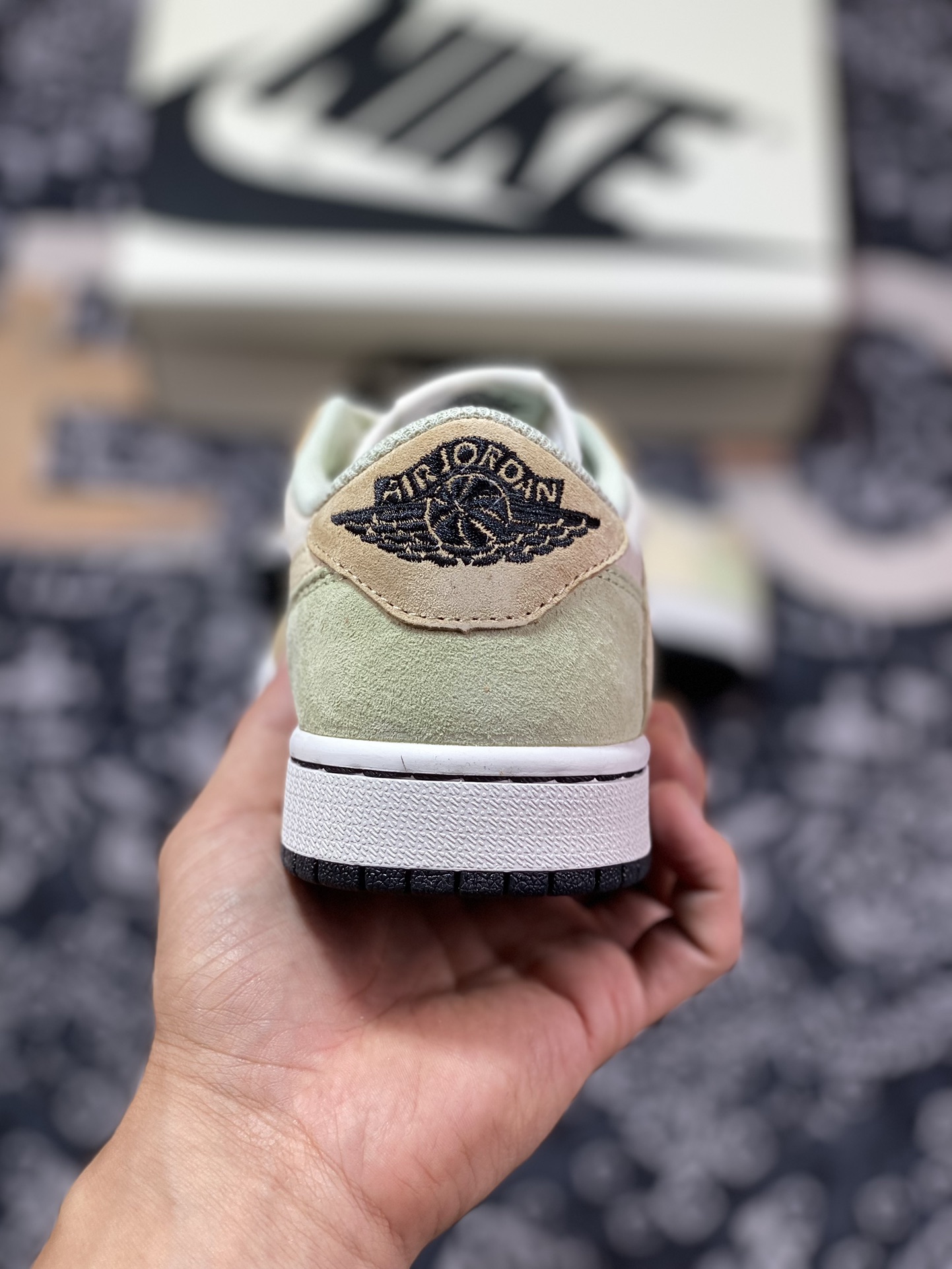 300 Travis Scott x Nike Air Jordan 1 Low OG SP"Cactus Jack"AJ1乔丹一代篮球鞋“TS联名沙棕淡绿米黄钩”DM7866-688