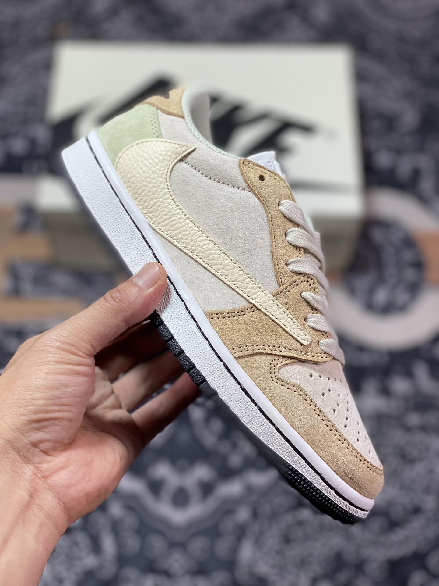 300 Travis Scott x Nike Air Jordan 1 Low OG SP"Cactus Jack"AJ1乔丹一代篮球鞋“TS联名沙棕淡绿米黄钩”DM7866-688