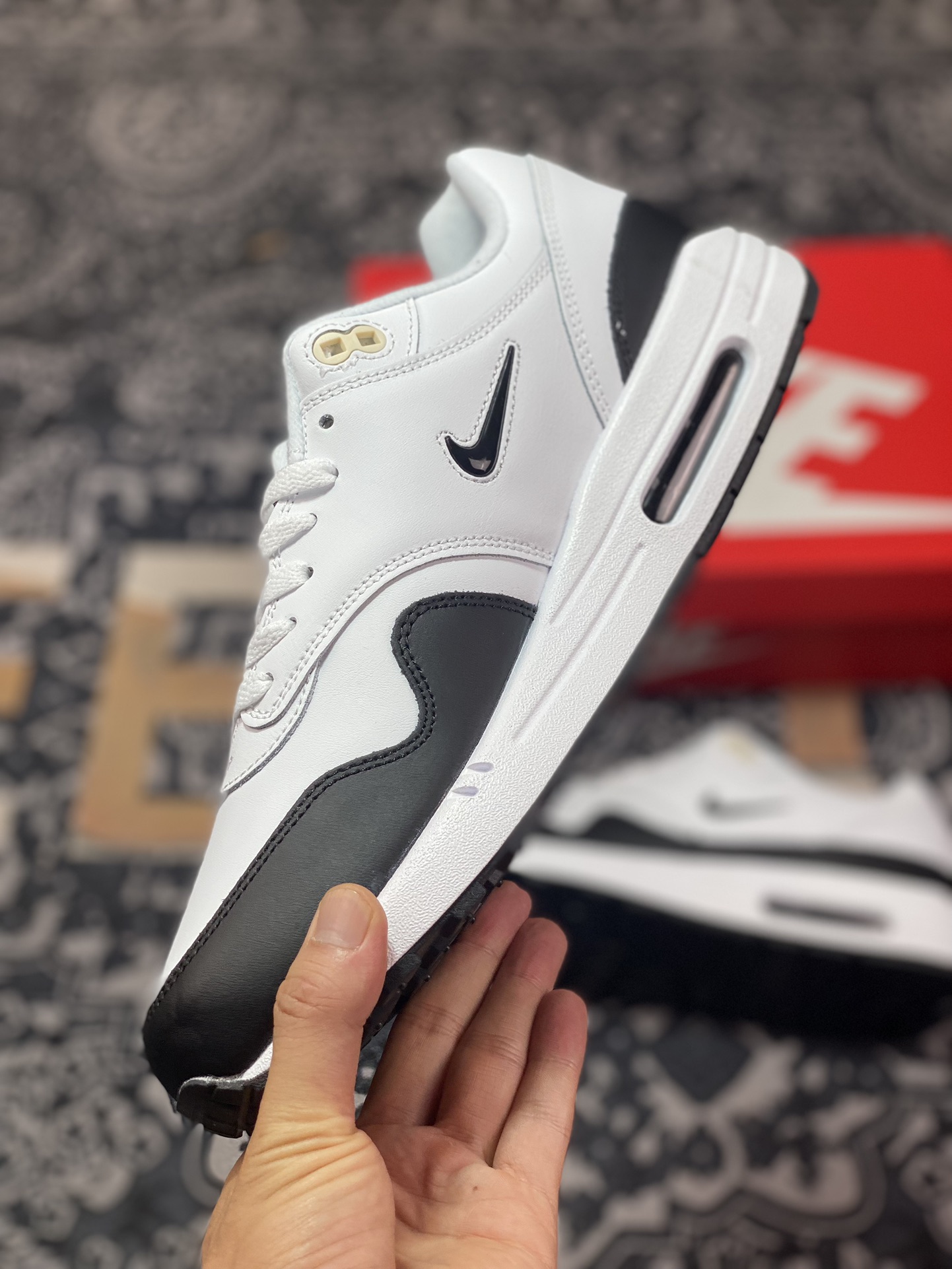 180 NK Air Max 1 白黑小钩 918354-100