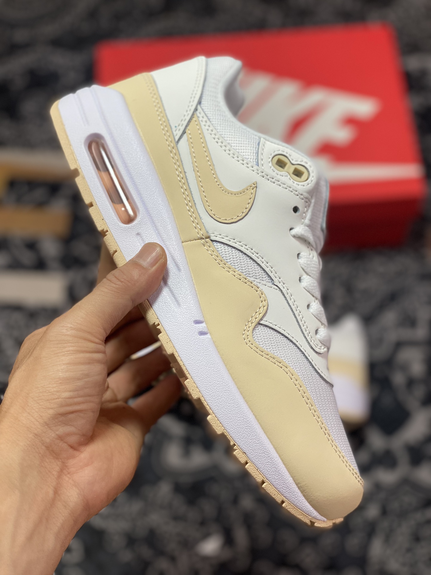 180 NK Air Max 1 Premium 米白 FB5060-100