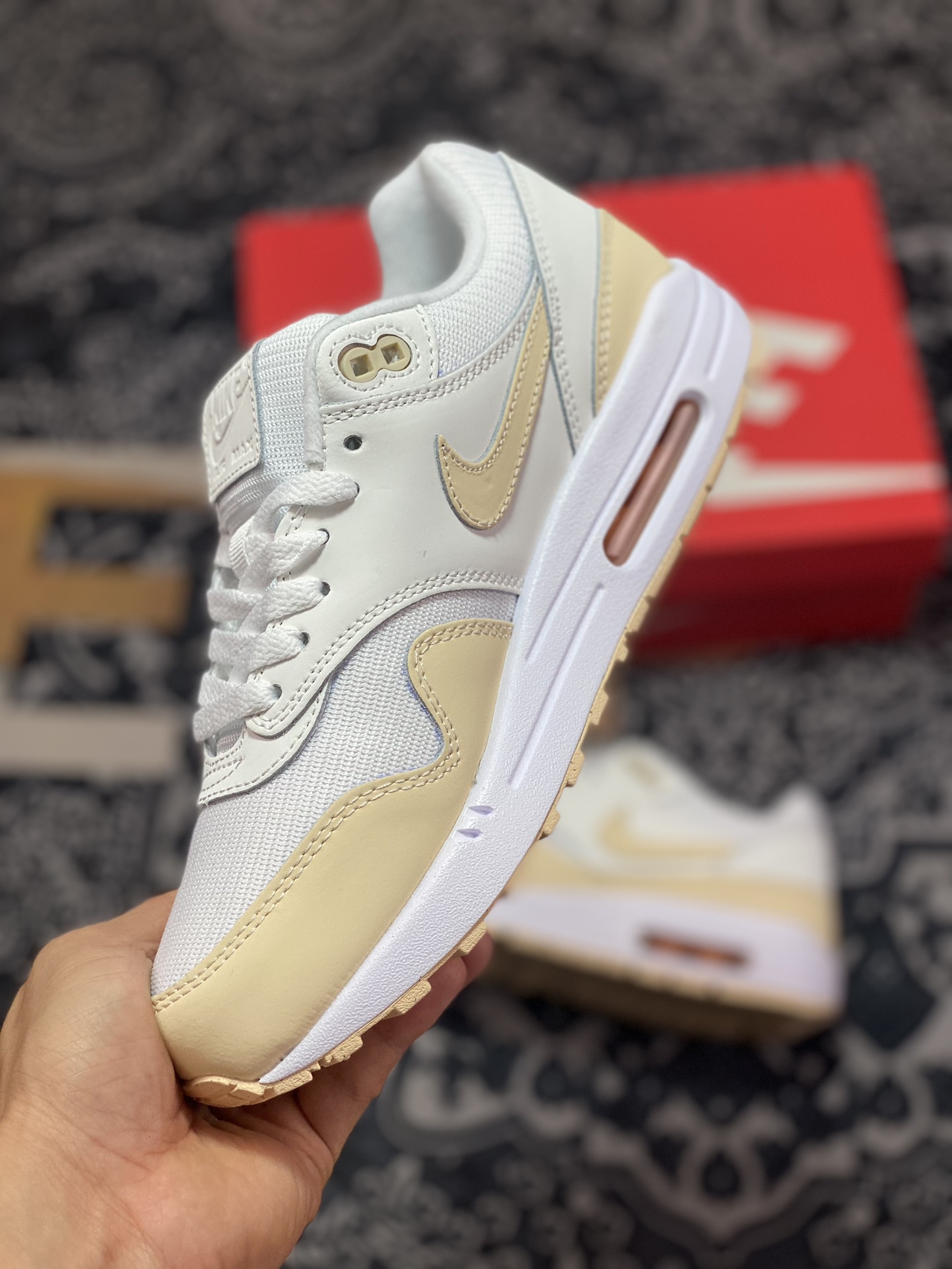 180 NK Air Max 1 Premium 米白 FB5060-100