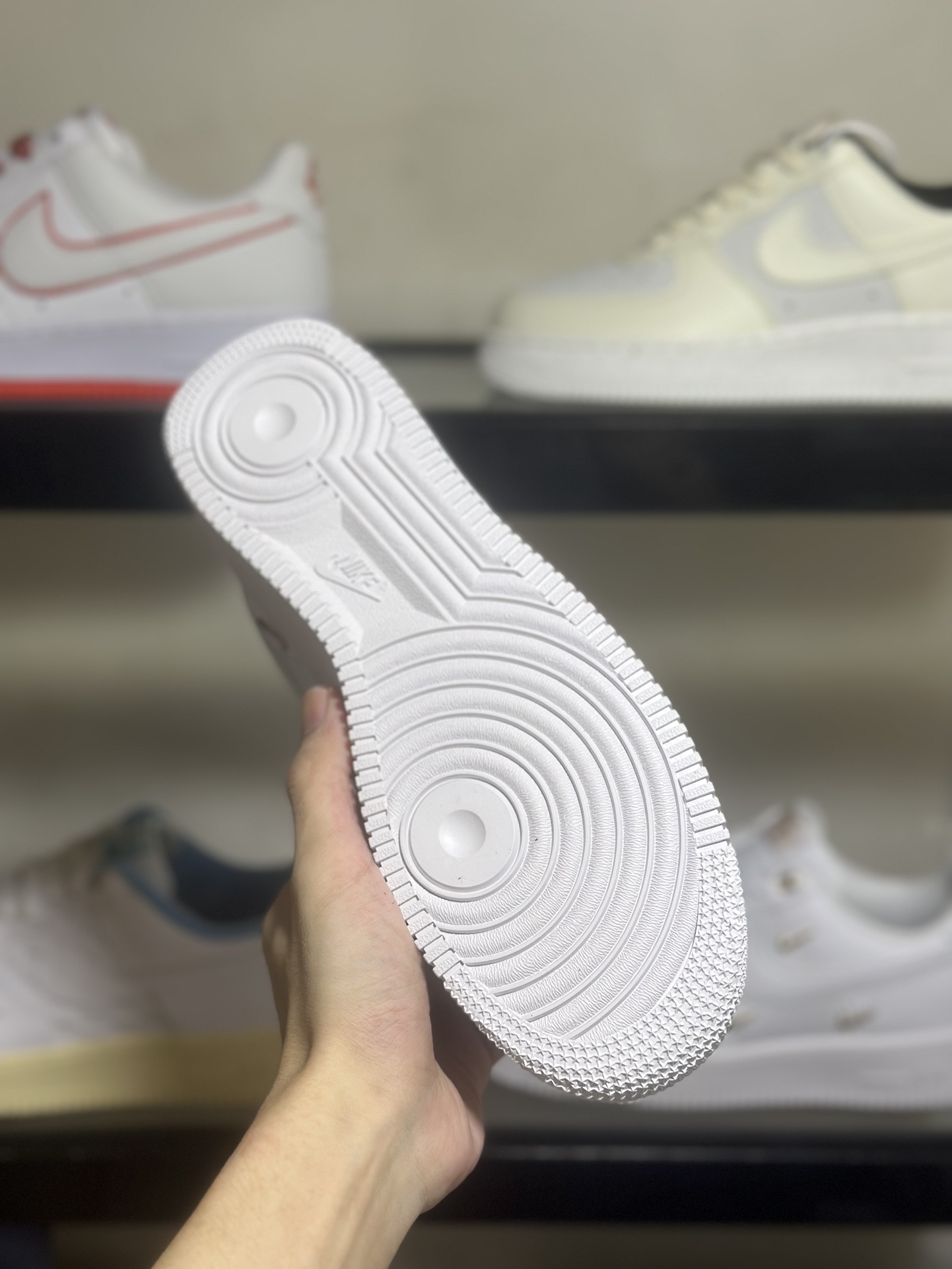 NikeAirForce1Low金四