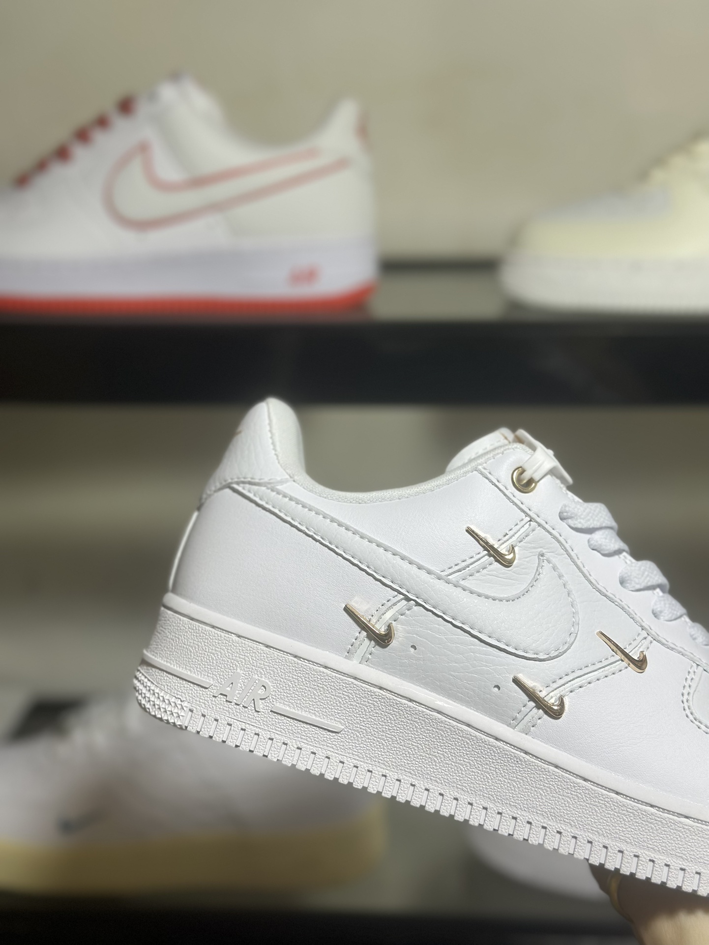 NikeAirForce1Low金四