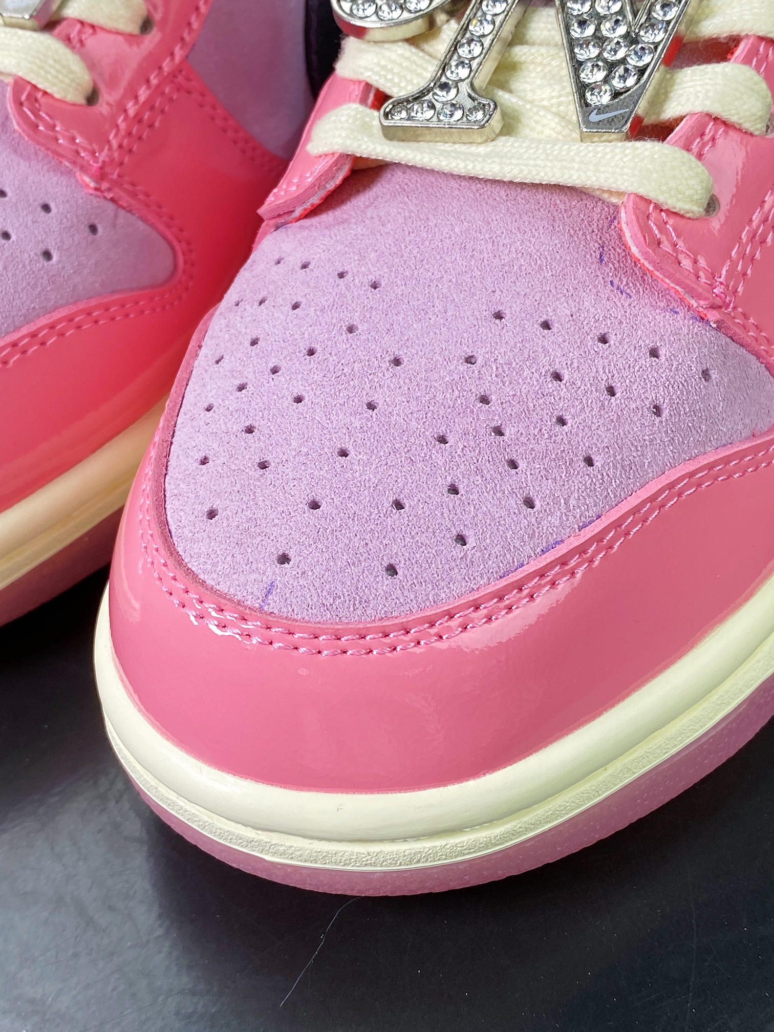 Nike SB Dunk Low LX ”Barbie Pink” Dunk Series Low-top Sneakers ”Barbie Pink Bubble” FN8927-621