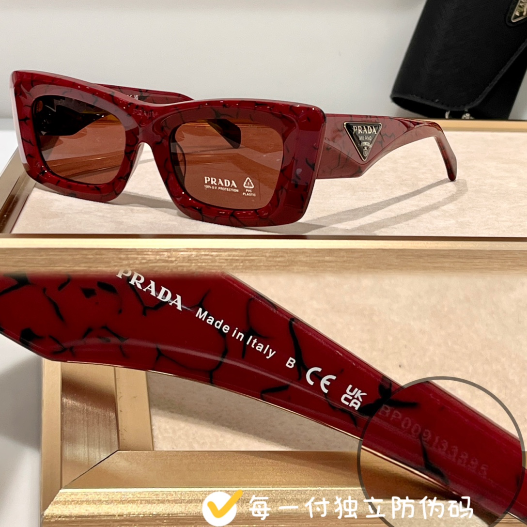  最好版本 Prada❗️ 
Kendall Brasil 同款 
PR13Z 简约，立体感十足 
非世