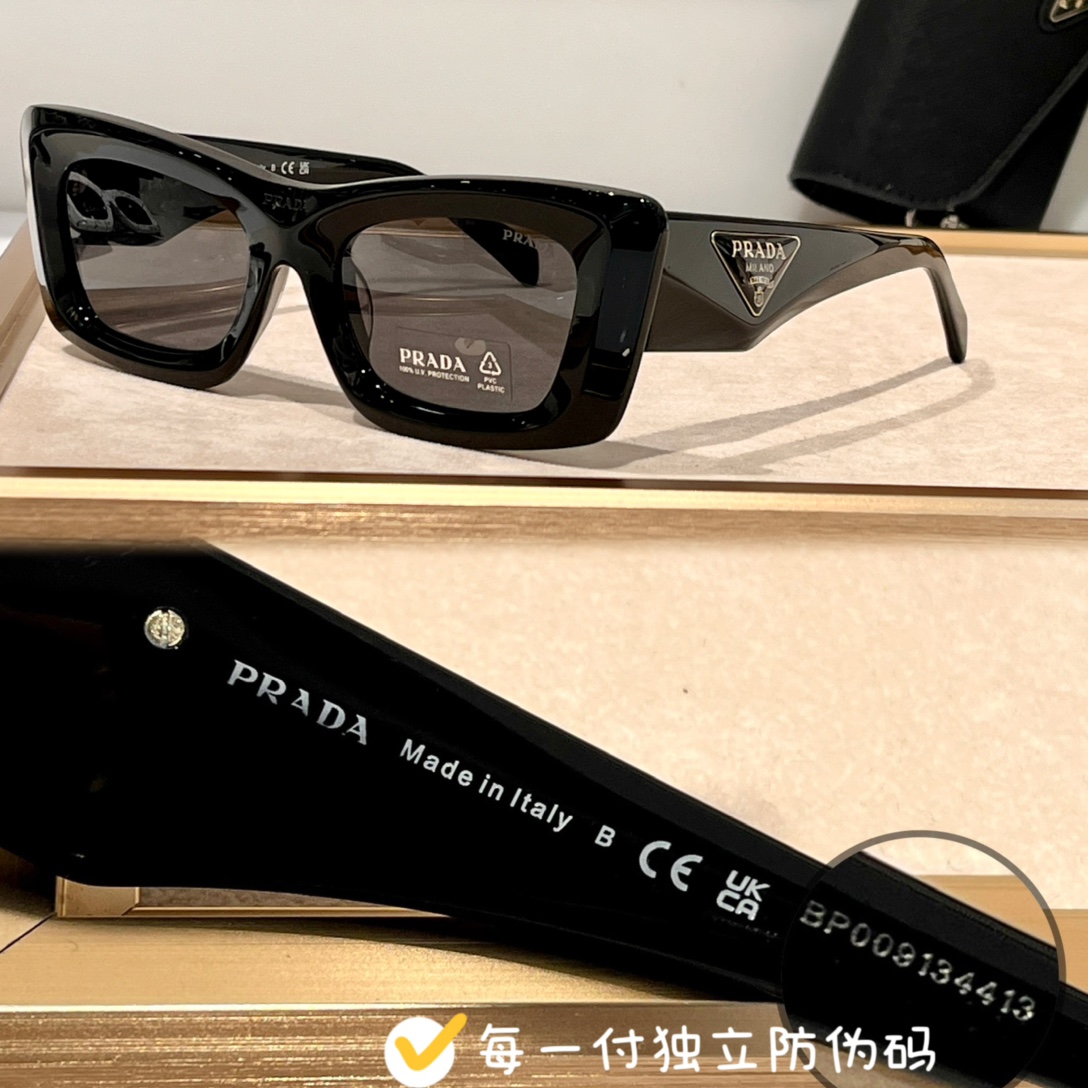  最好版本 Prada❗️ 
Kendall Brasil 同款 
PR13Z 简约，立体感十足 
非世