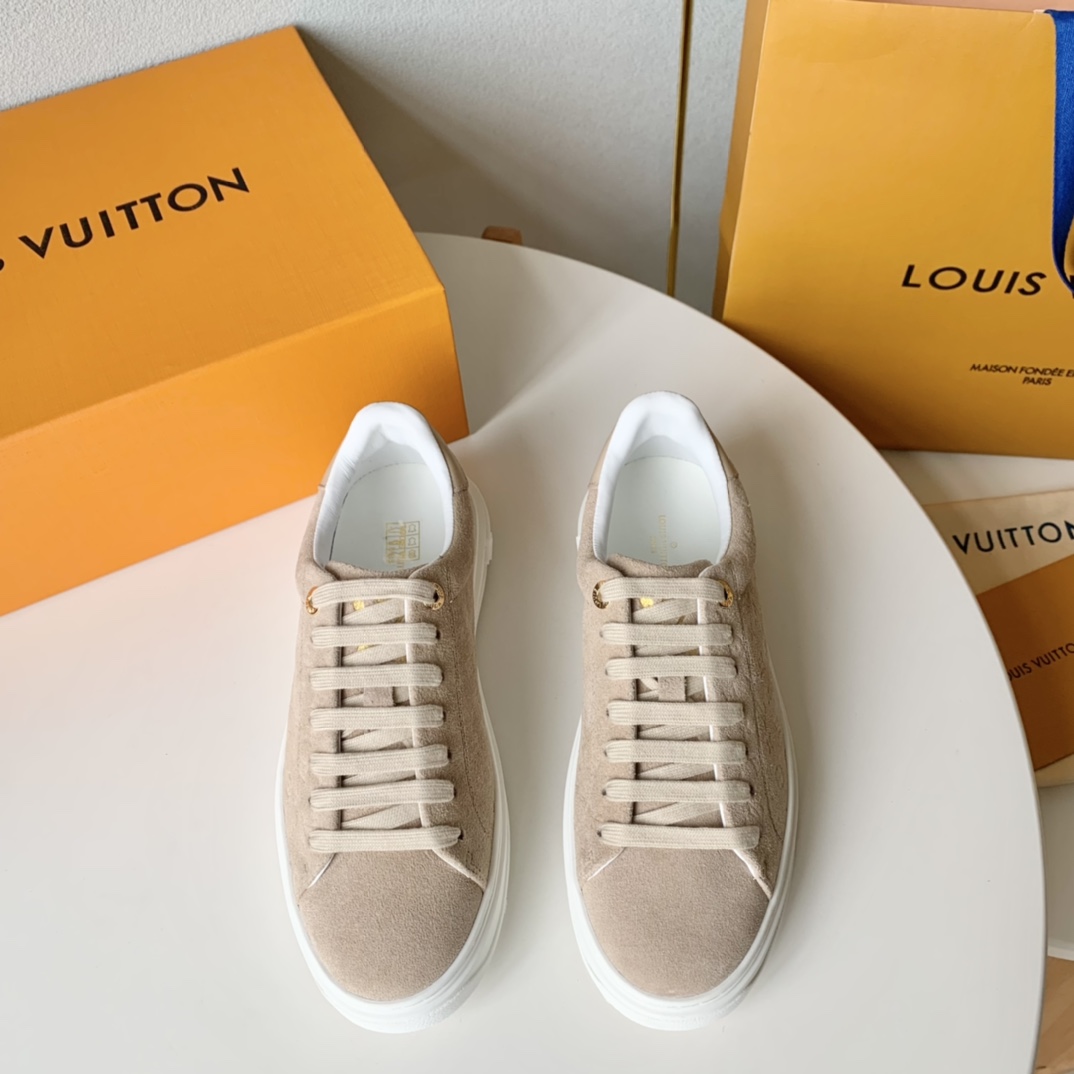 Louisvuittonfw23newarrival2023秋冬新款本款TimeOut厚底板鞋麂皮压暗花