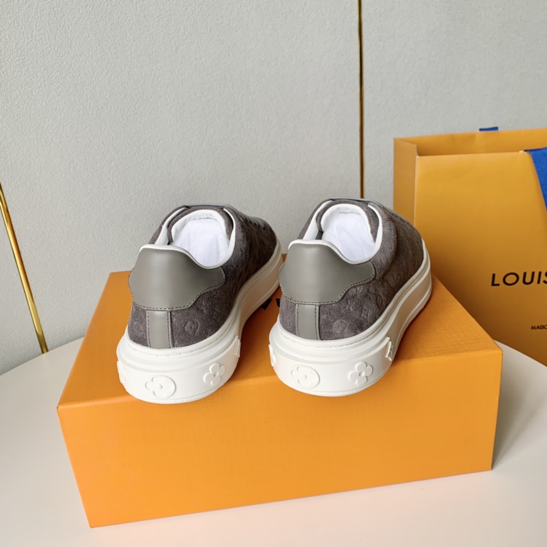 Louisvuittonfw23newarrival2023秋冬新款本款TimeOut厚底板鞋麂皮压暗花