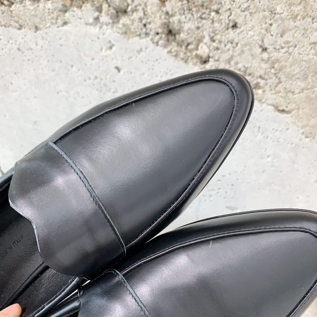 “Khaite 2023 Shoes: High-Quality, Long-Lasting, and Very Nice Italian Leather Footwear” - 图片 8