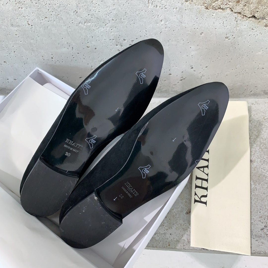 “Khaite 2023 Collection: High-Quality Long-Lasting Shoes in Various Sizes” - 图片 8