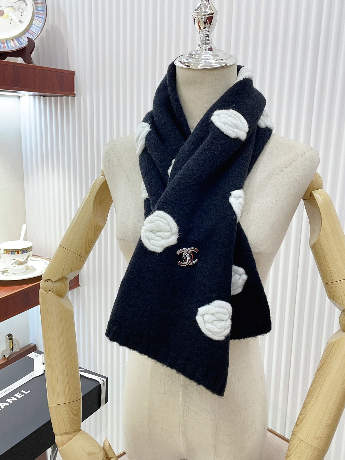 Chanel Haute Couture Silk Twill Scarf Shawl Ref.3A737034 8