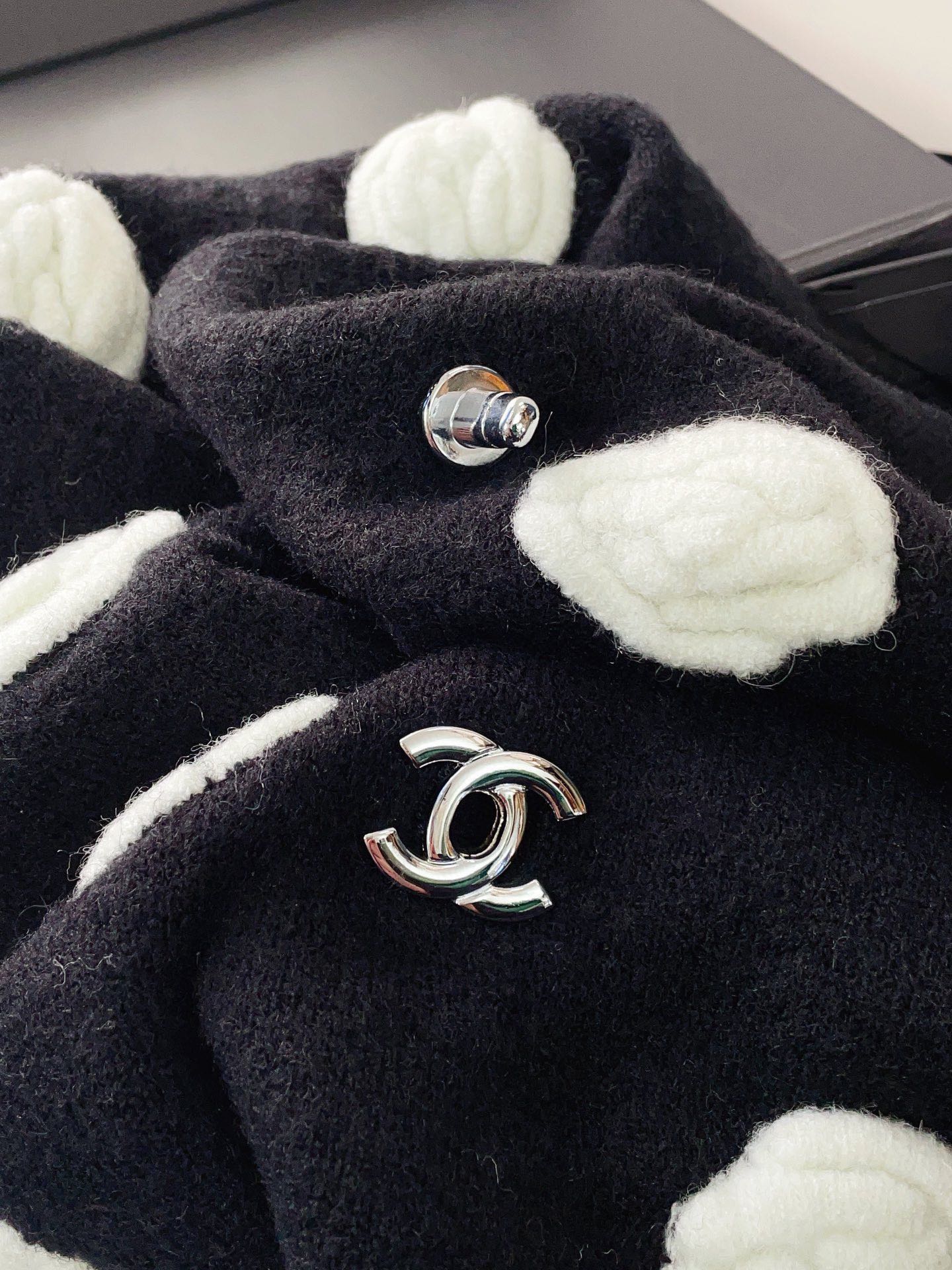Chanel Haute Couture Silk Twill Scarf Shawl Ref.3A737034 6