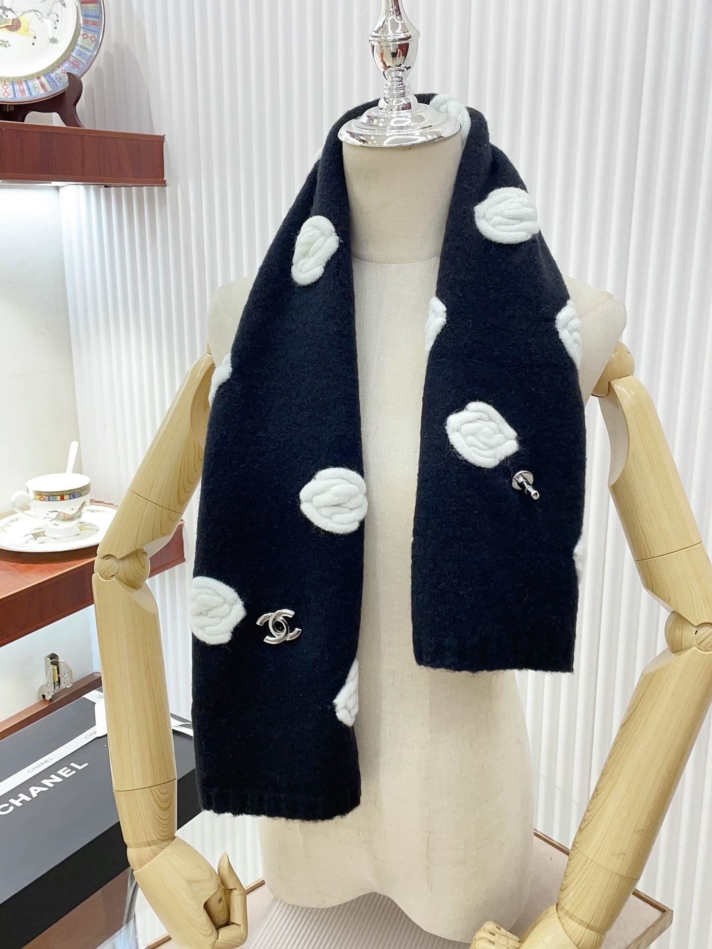 Chanel Haute Couture Silk Twill Scarf Shawl Ref.3A737034 9