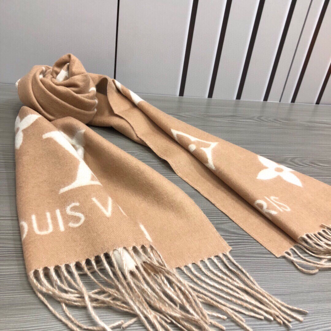 LV路易威登Monogram 花卉和LV字母图案围巾
