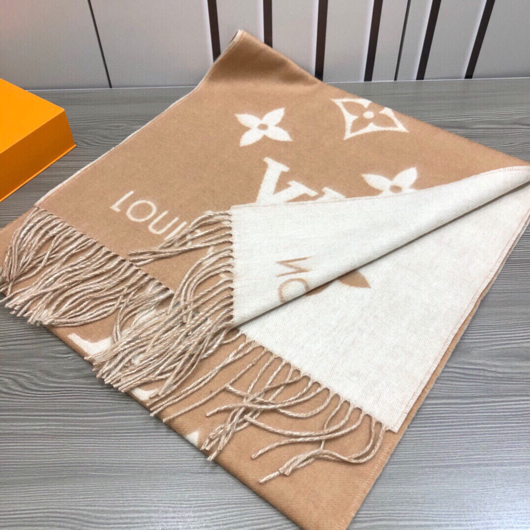 LV路易威登Monogram 花卉和LV字母图案围巾
