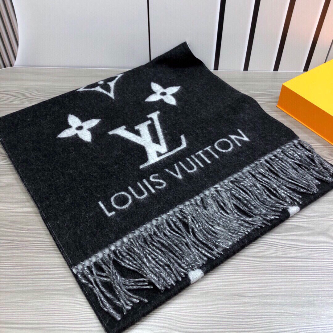 LV路易威登Monogram 花卉和LV字母图案围巾