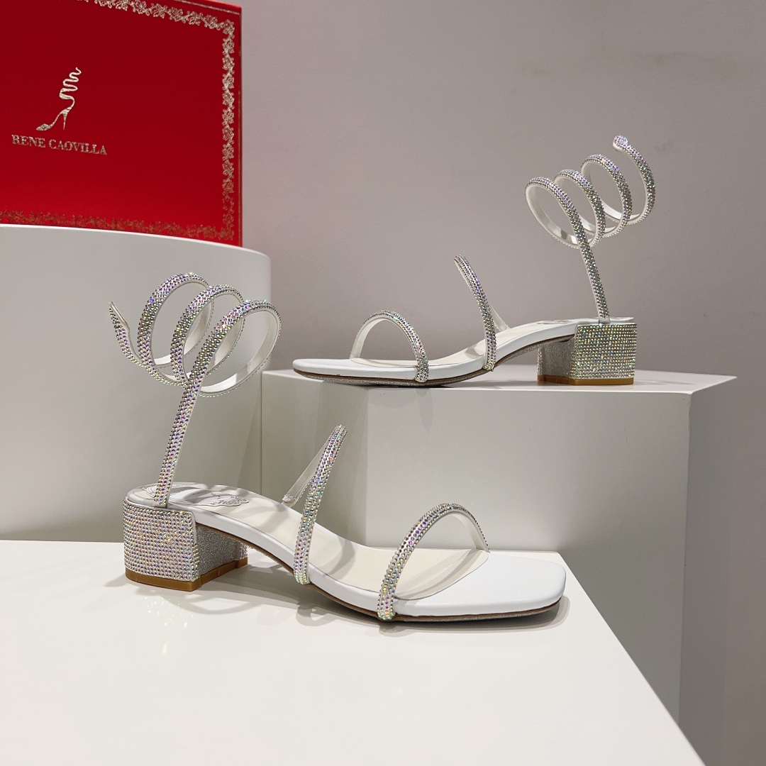 顶级版RᴇɴᴇCᴀᴏᴠɪʟʟᴀ2023s经典RC蛇形爆红CLEO系列镶钻缠绕脚环粗跟凉鞋︎商品描述将时尚