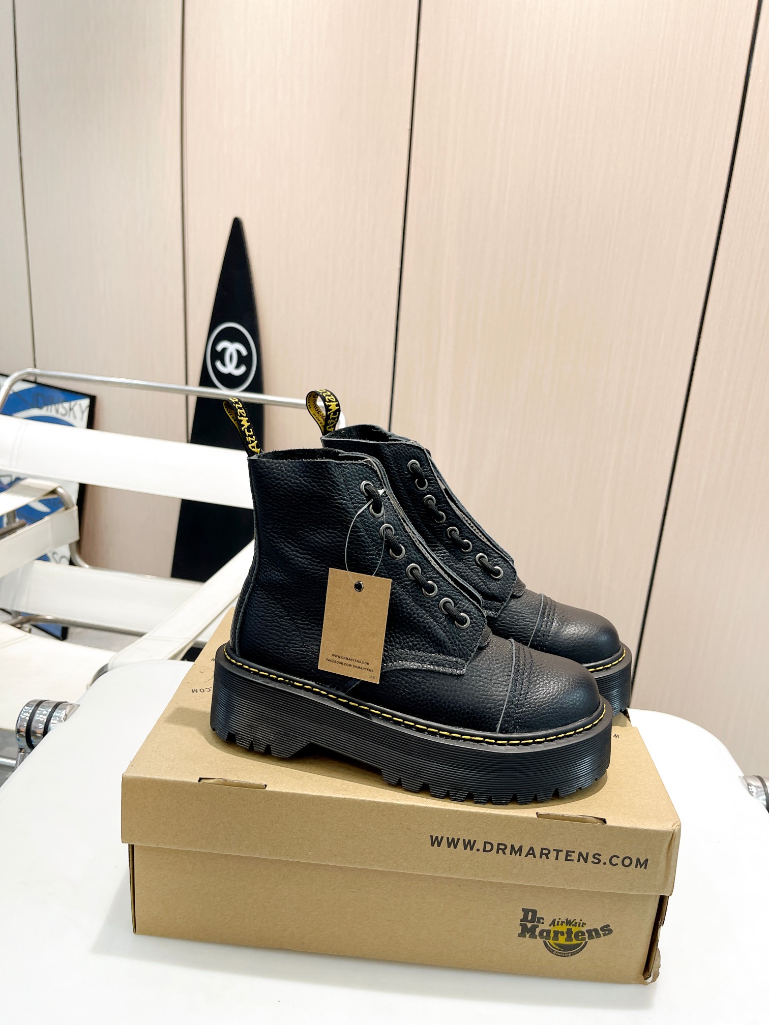 2023 Autumn/Winter Boots: Zirconium Fabric, Oxen Skin, Rubber Sole, Limited Quantity - 图片 2