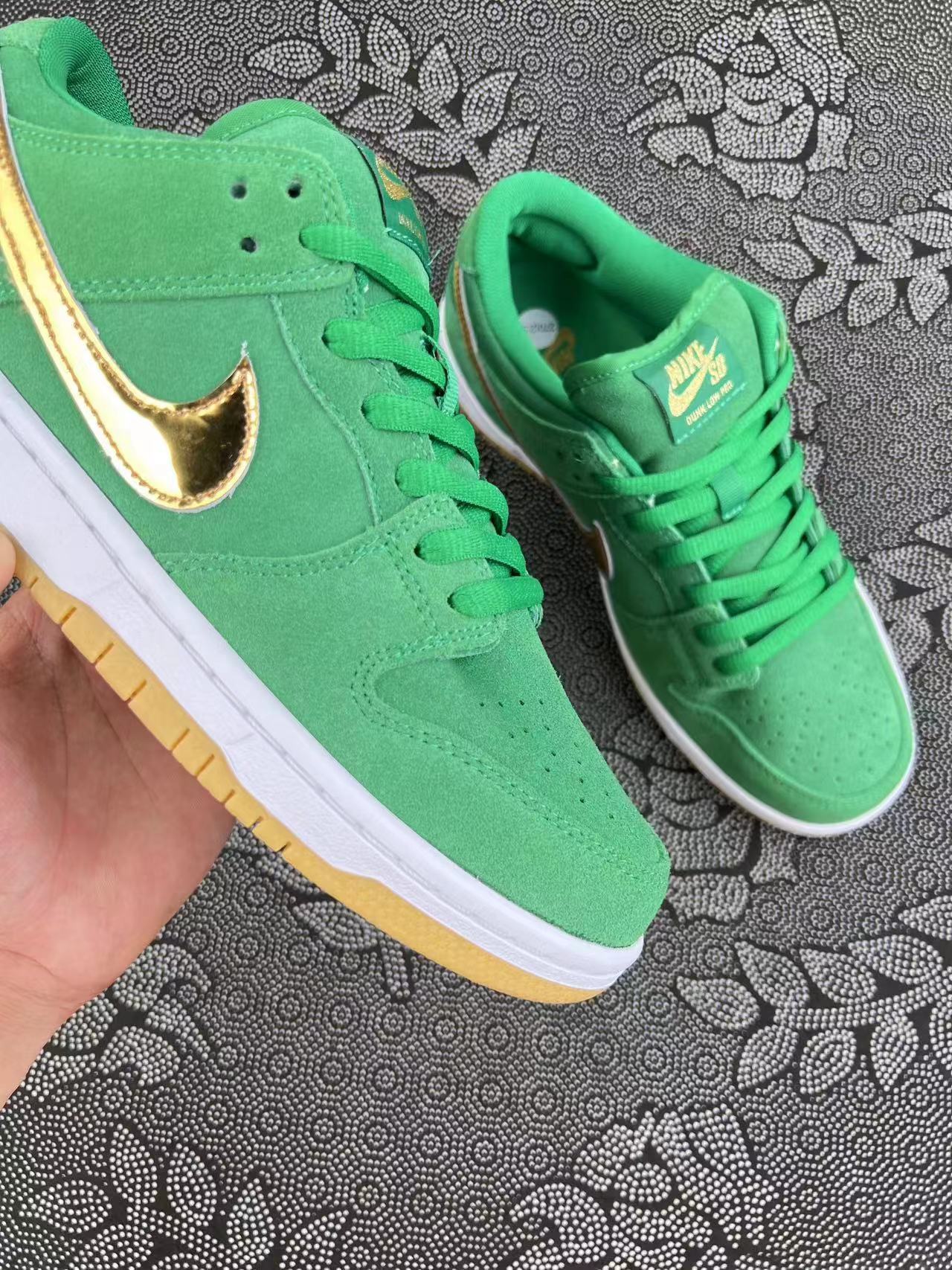 Nike SB Dunk Low Pro 