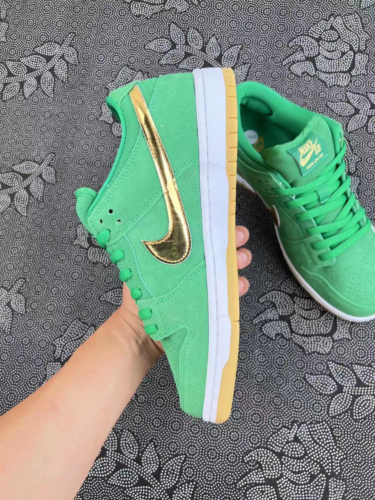 Nike SB Dunk Low Pro 