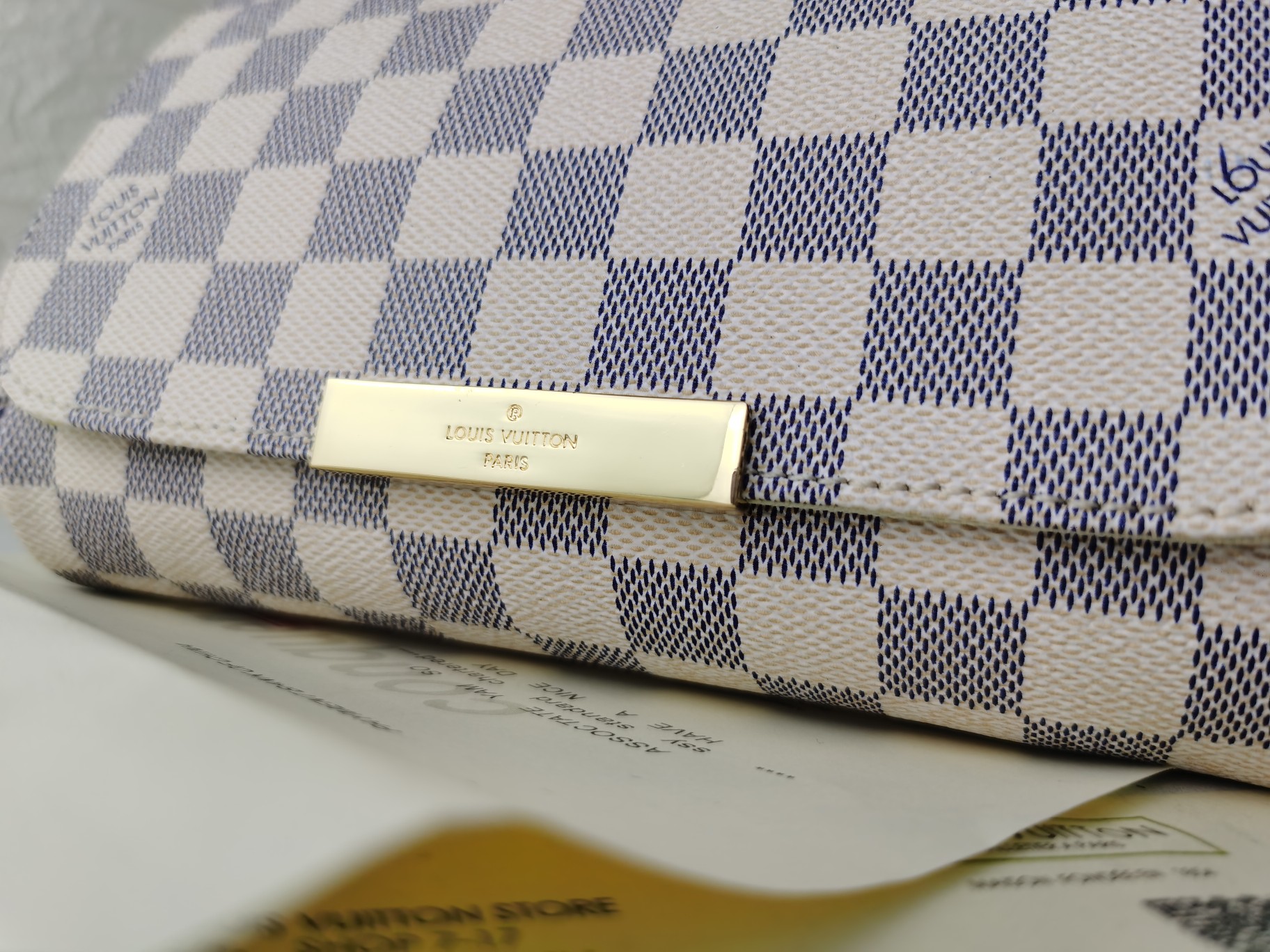 モノグラムキャンバス製小型ハンドバッグ