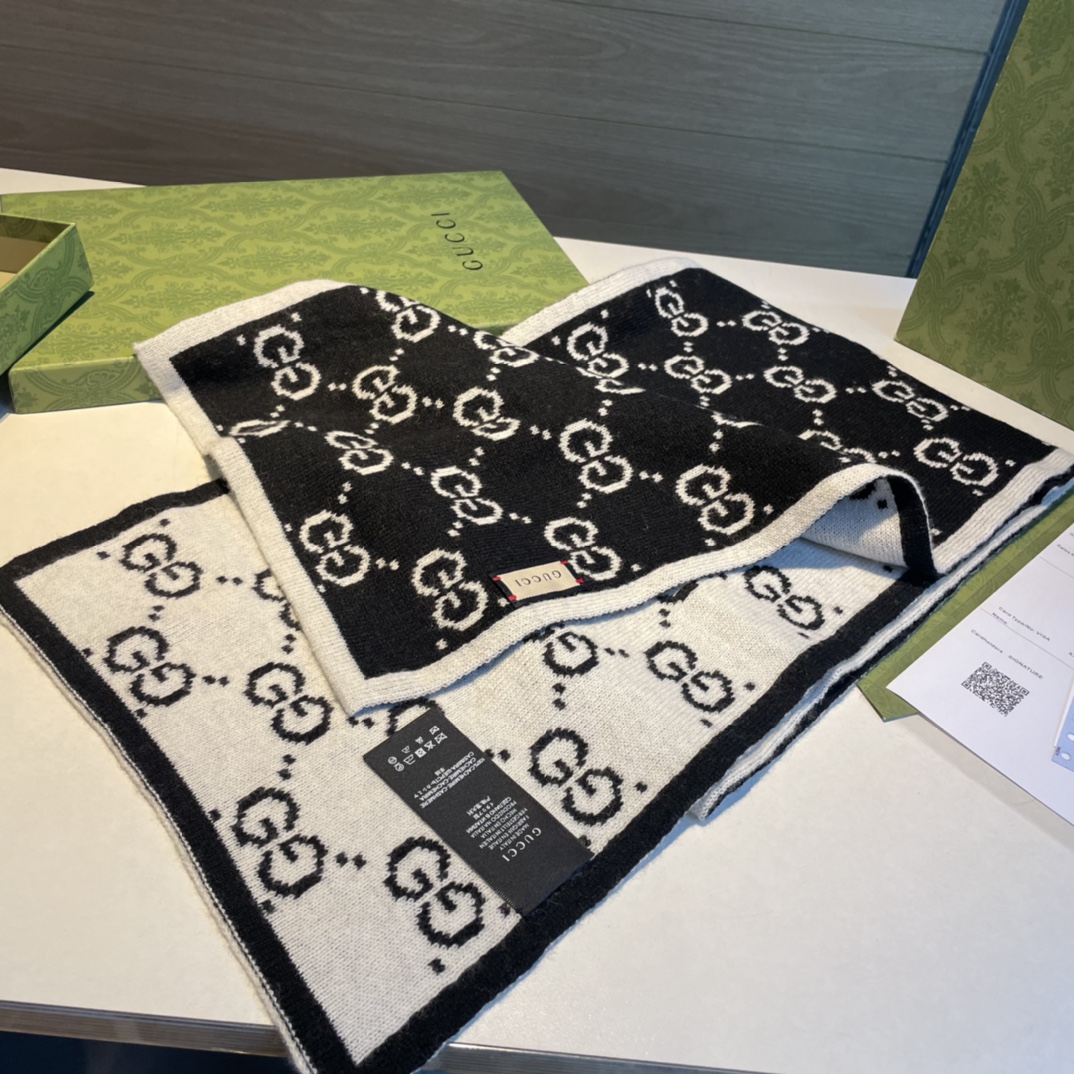 GUCCI古奇双面提花经典羊绒围巾