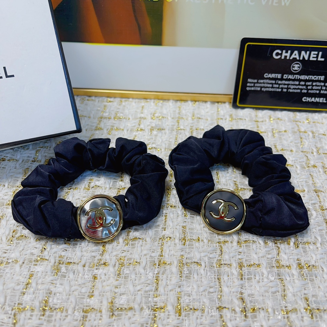 NO:277749,CHANEL Xiaoxiang Chanel rubber band New logo rubber band hair ring Temperament versatile little fairy must-have item Treasure style Close eyes recommended (single) hairpins, hairpins, chanel, hairpins19860909CHANEL小香 Chanel皮筋 新款logo皮筋发圈 气质百搭小仙女必入单品 宝藏款 闭眼入推荐款（单个）发夹,发夹,chanel,hairpins,accessory