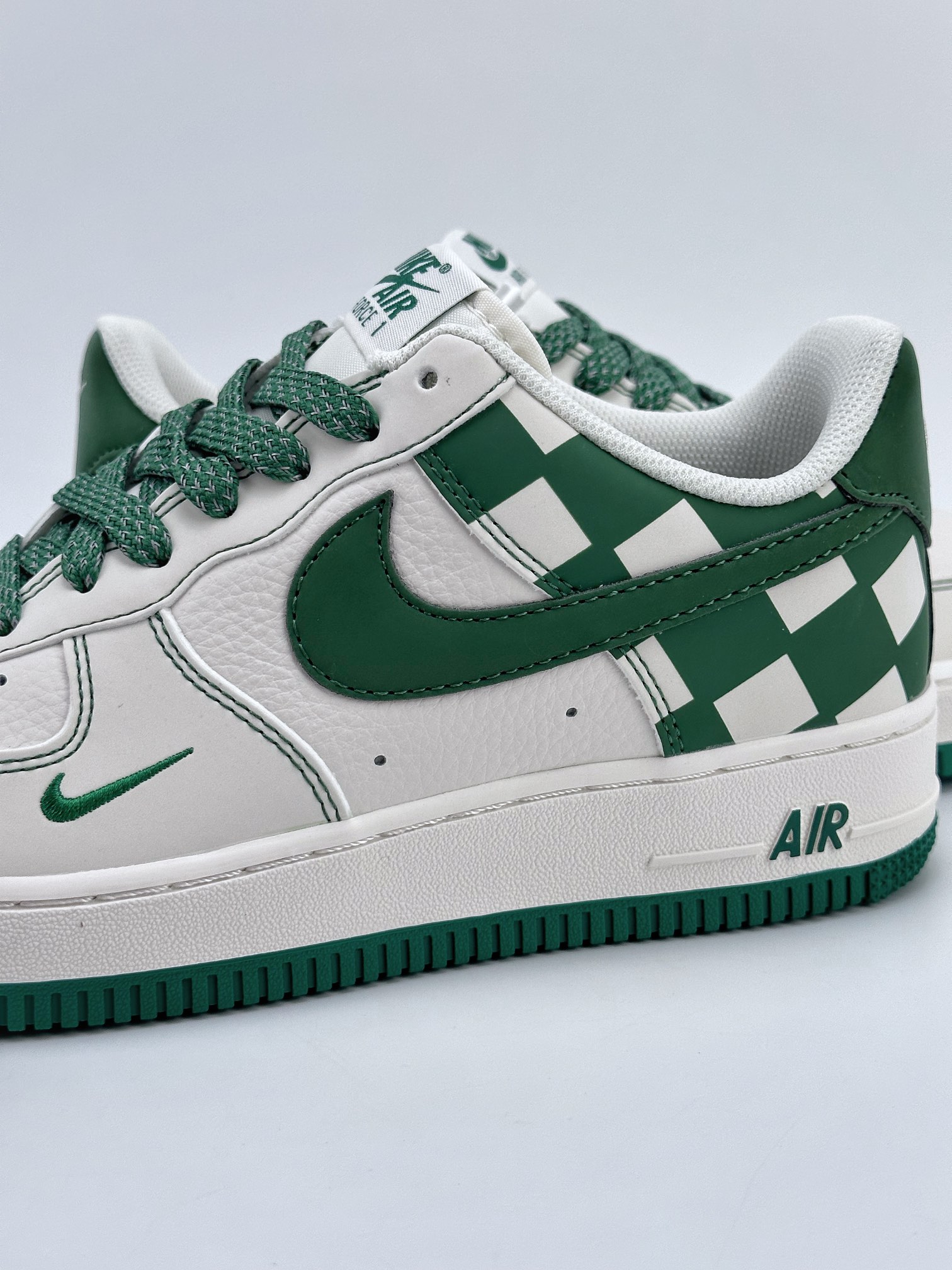 Nike Air Force 1 Low 07 White Green Checkerboard GZ5688-011