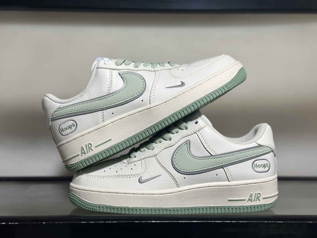 NikeAirForce1LowHo