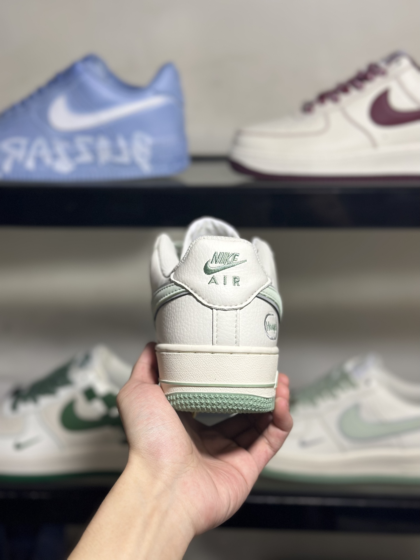 NikeAirForce1LowHo