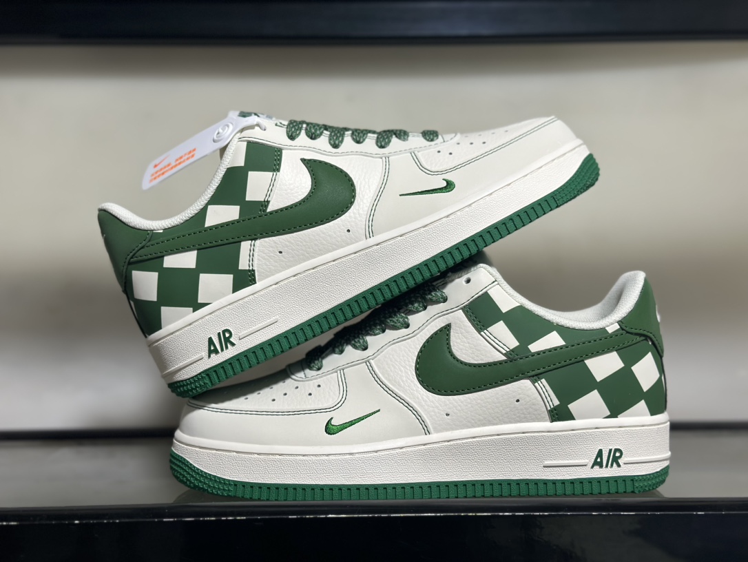 NikeAirForce1Low方块