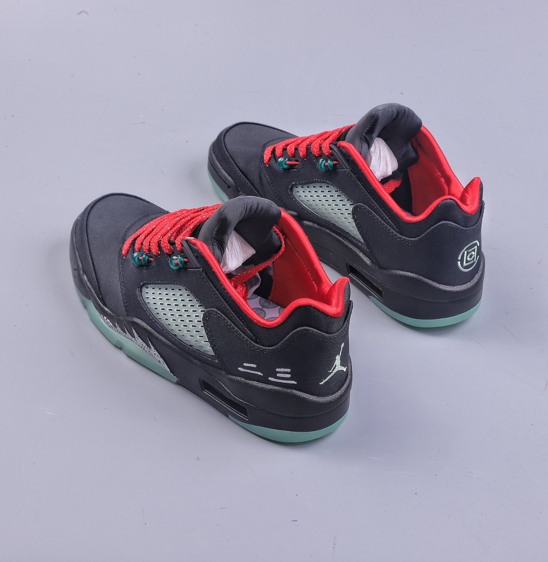 最强性价比 Air Jordan 5 Retro 中国玉 黑红 DM4640-036