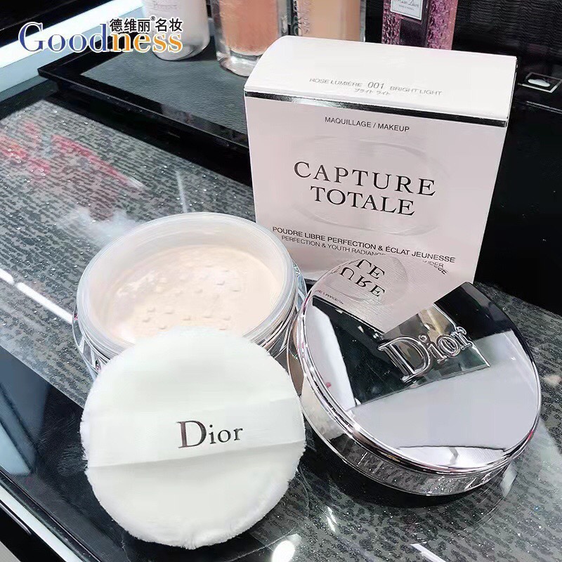62！迪奥焕采散粉16g🔜配中文标❗️新品迪奥修护焕采定妆蜜粉 轻盈定妆，粉质细腻，平滑肌肤，有效提亮暗沉肤色，增添柔和光彩，内含超柔软粉扑，上妆均匀服帖，精致便携，迪奥散粉活肤修复修护焕采蜜粉 001号。