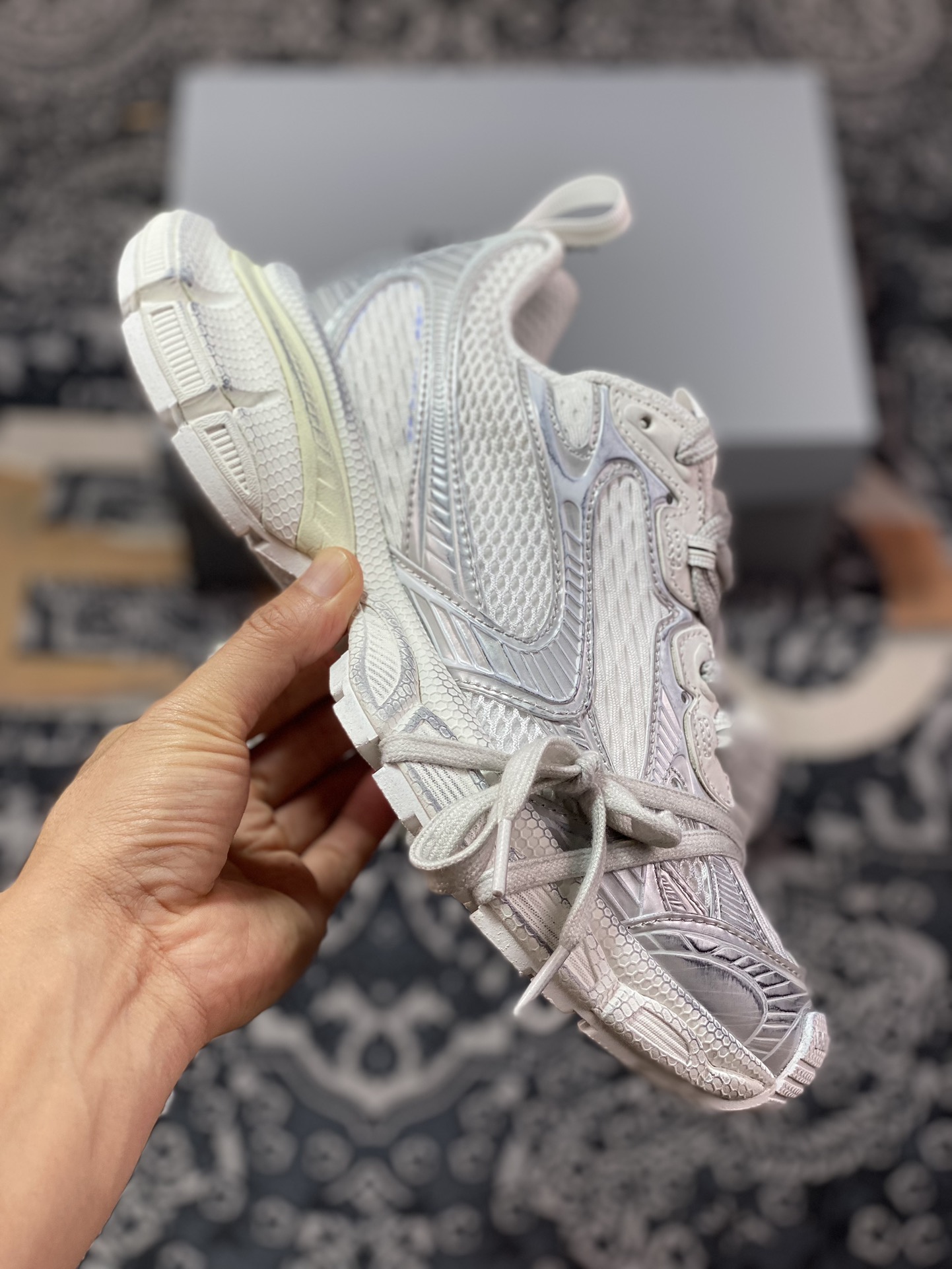 440 巴黎世家BALENCIAGA 3XL Sneakers 3+系列低帮复古阔型底姥爹风潮流百搭休闲慢跑鞋“网织白银做旧”734731 W3XL2 0101