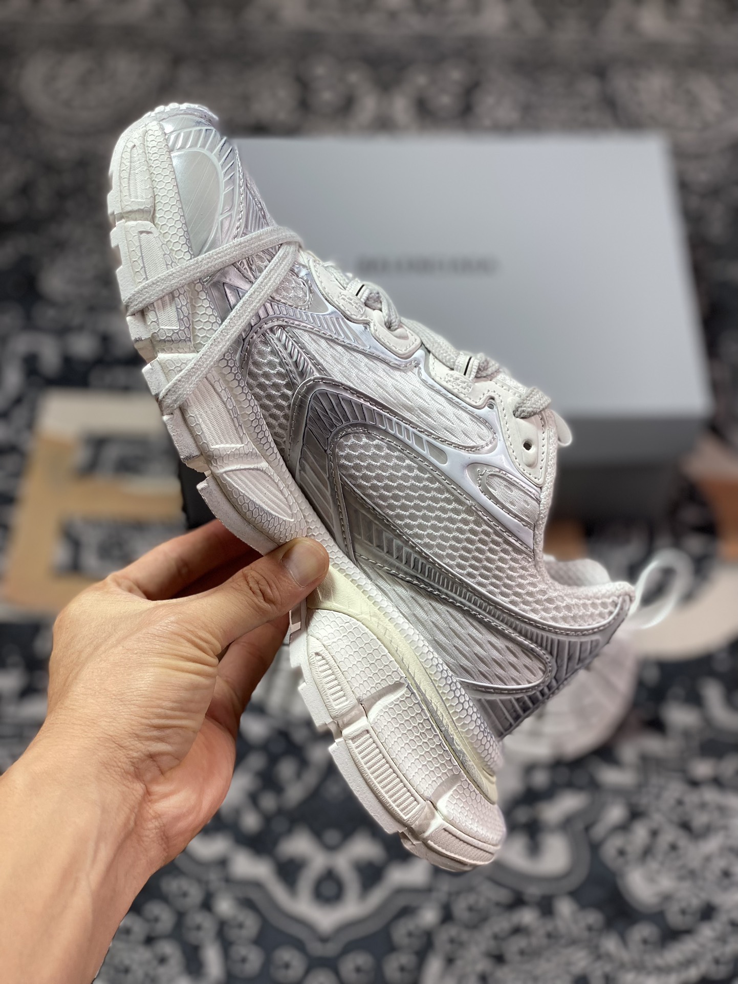 440 巴黎世家BALENCIAGA 3XL Sneakers 3+系列低帮复古阔型底姥爹风潮流百搭休闲慢跑鞋“网织白银做旧”734731 W3XL2 0101